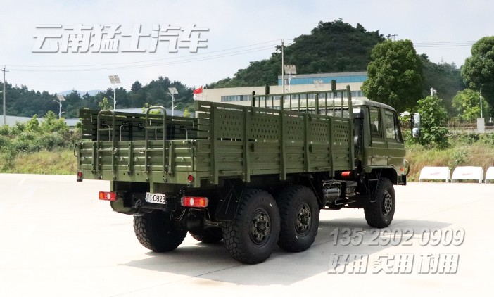 東風越野卡車,雙排卡車銷售,3.5噸越野卡車,EQ2102運兵車,東風四驅(qū)六驅(qū)卡車,東風卡車出口