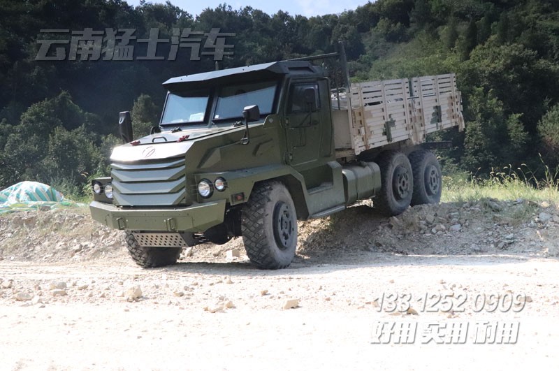 六驅(qū)裝甲車(chē),EQ2100,越野卡車(chē),防護(hù)型卡車(chē),底盤(pán)性能檢測(cè)