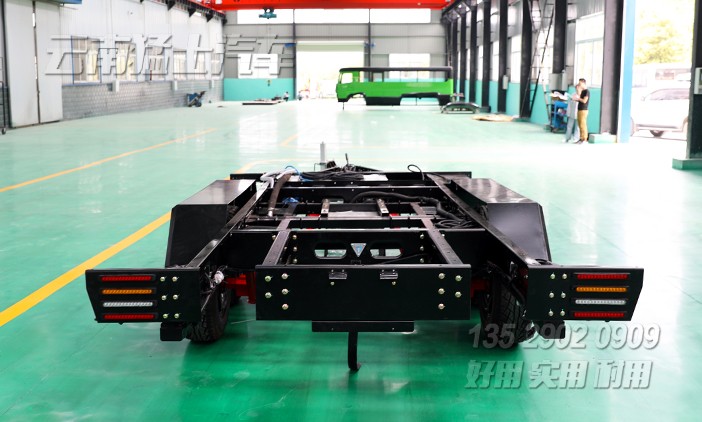 雙軸獨(dú)立懸掛,定制掛車(chē)底盤(pán),拖掛房車(chē)底盤(pán),拖掛房車(chē)廠家,房車(chē)設(shè)計(jì),定制化房車(chē)