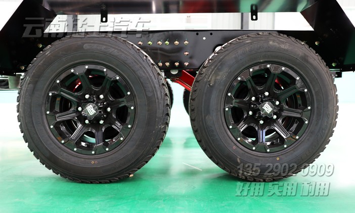 雙軸獨(dú)立懸掛,定制掛車(chē)底盤(pán),拖掛房車(chē)底盤(pán),拖掛房車(chē)廠家,房車(chē)設(shè)計(jì),定制化房車(chē)