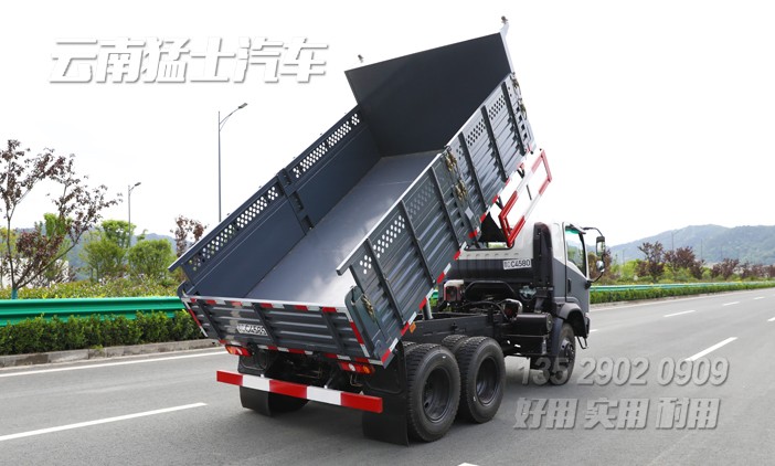 5噸自卸貨車,6*6越野自卸汽車,東風山貓,自卸卡車出口,六驅(qū)輕型卡車,新款自卸