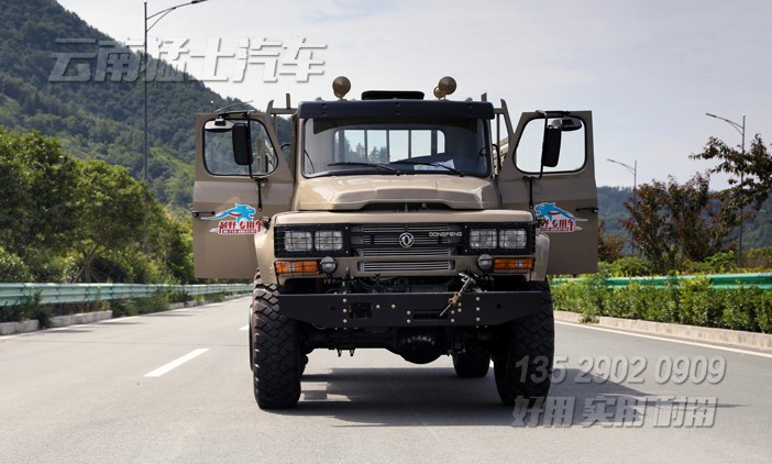 4*4尖頭駕駛室,東風(fēng)長(zhǎng)頭2.5噸,越野長(zhǎng)途卡車,絞盤(pán)出口越野車,越野載貨卡車