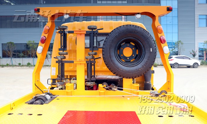 3噸清障車,一拖二清障車,轎車拖運,故障車清理,應(yīng)急搶修車,半落地直板清障車,救援車廠家