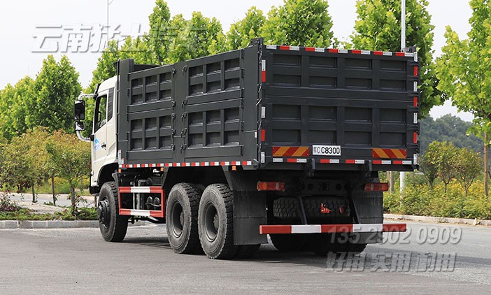340馬力自卸車,工程自卸車配置,工礦自卸車報價,后八輪重型自卸卡車,六驅(qū)越野自卸車